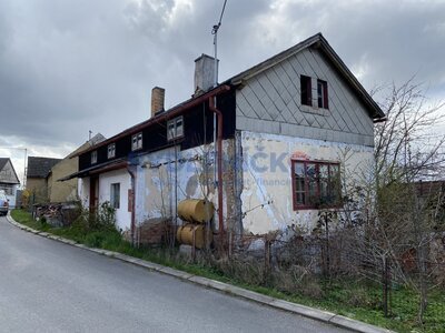 Rodinný dům k rekonstrukci, osada Štítkov na Šumavě, nedaleko Vimperka