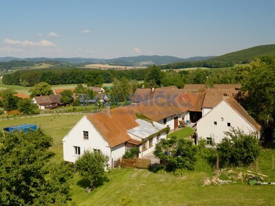 Prodej zemědělské usedlosti Bohouškovice - Křemže, pozemky 2 018 m2, okres Český Krumlov