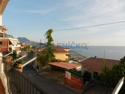 Prodej zrekonstruovaného bytu 3+kk s výhledem na moře, město Scalea, region Kalabria, ITA