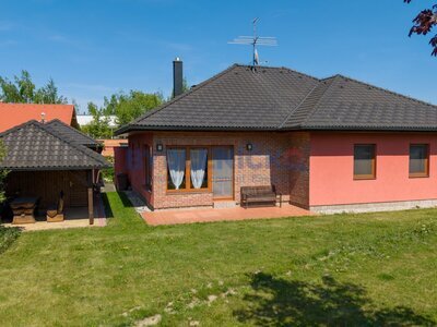 Pronájem Rodinného domu 4KK s garáží, Roudné