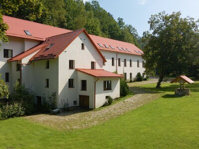 Prodej zrekonstruovaného objektu, pozemek 7 249 m2, Benešov nad Černou, okres Český Krumlov