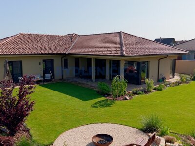 Nadstandardní rodinný dům 5kk, 219 m², pozemek 955 m², obec Dynín