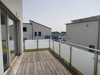 Prodej bytu 4+kk v novostavbě s předzahrádkou 130m2, Selská pole, Hluboká nad Vltavou