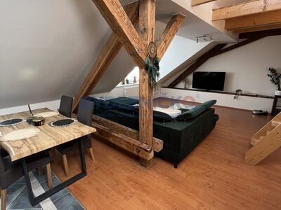 Pronájem podkrovního bytu 3+kk, 107m2, ulice Masarykova, Hluboká nad Vltavou