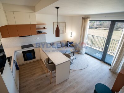 Prodej prémiového bytu 1+kk s balkónem v malebném jihočeském městečku Hluboká nad Vltavou