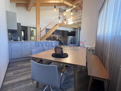 Prodej jediněčného mezonotového apartmánu, 124m2, 2 koupelny, terasy a WC, Lipno nad Vltavou.